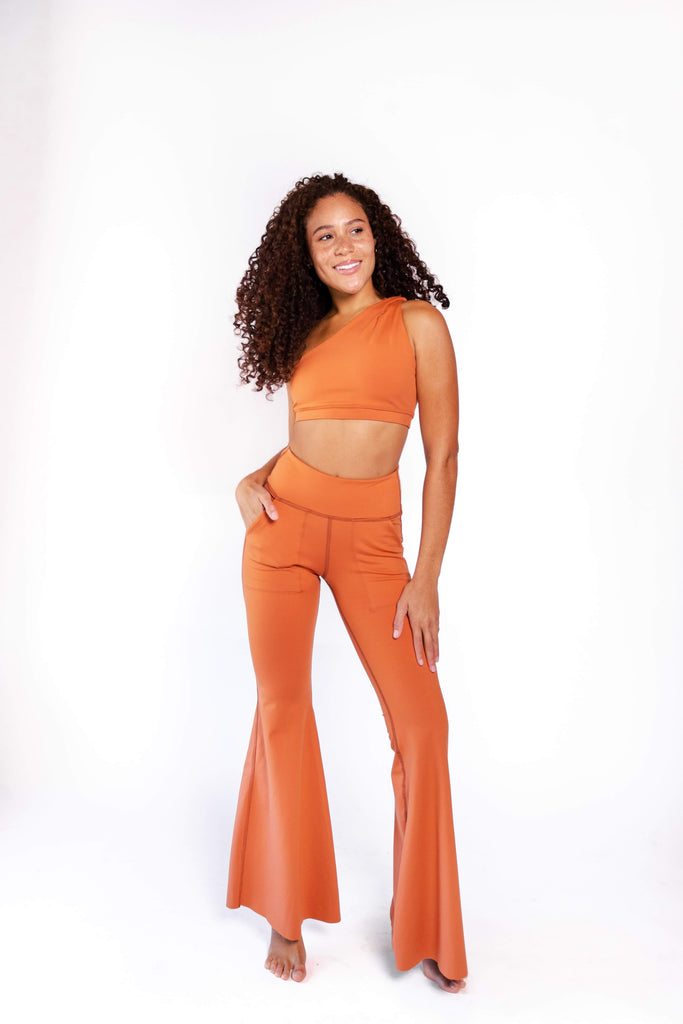 Bell Bottoms 2.0 in Burnt Orange close