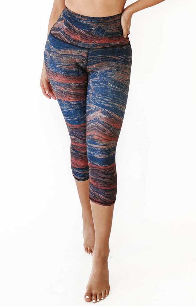 Pedra Printed Yoga Crops Front